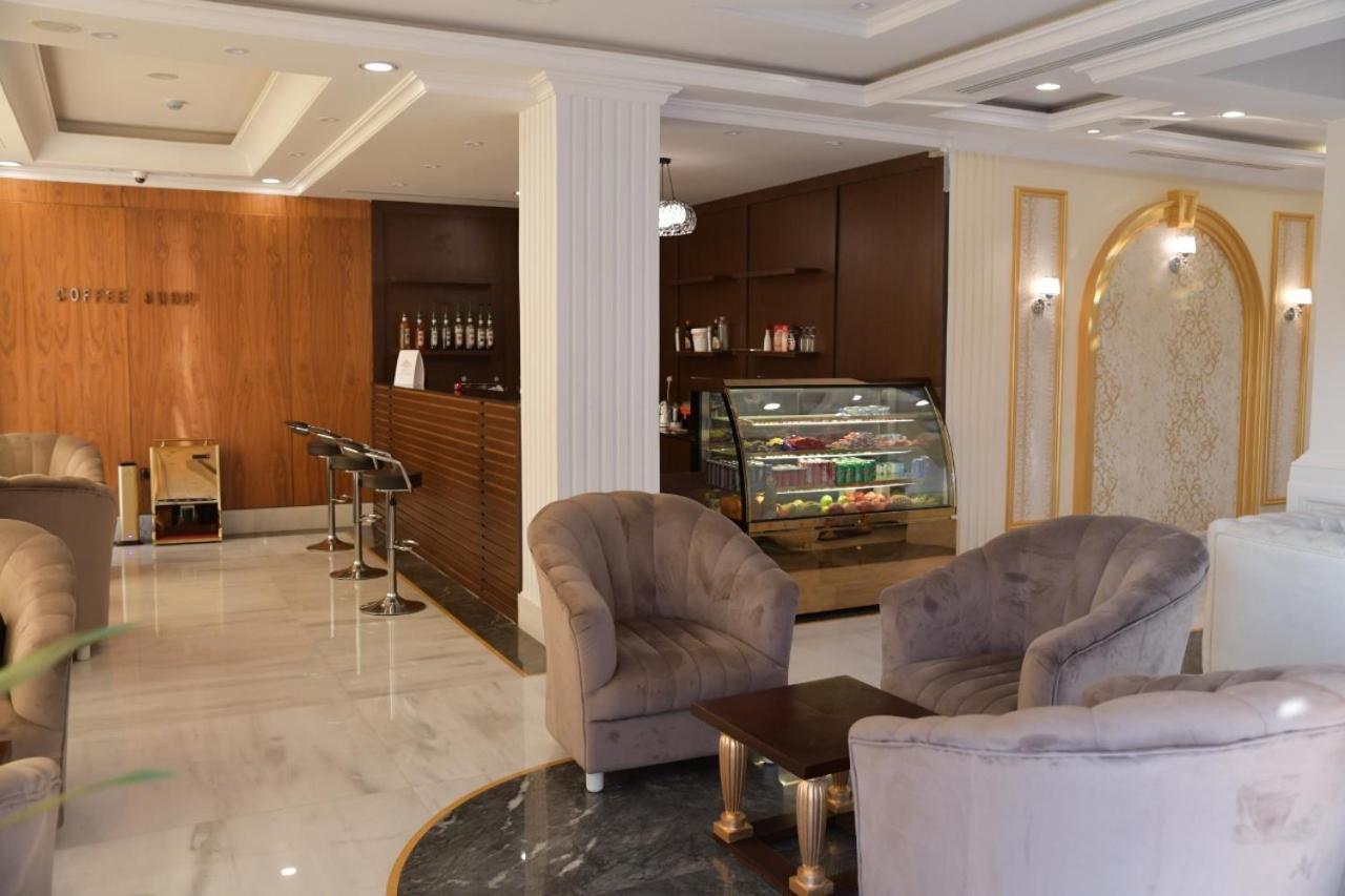 Crown * Riyadh