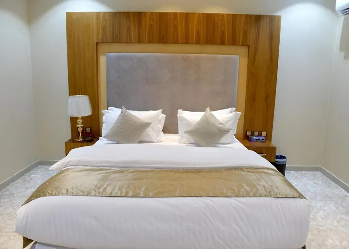 Crown City Hotel