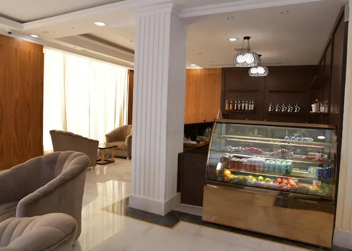 Crown City Hotel
