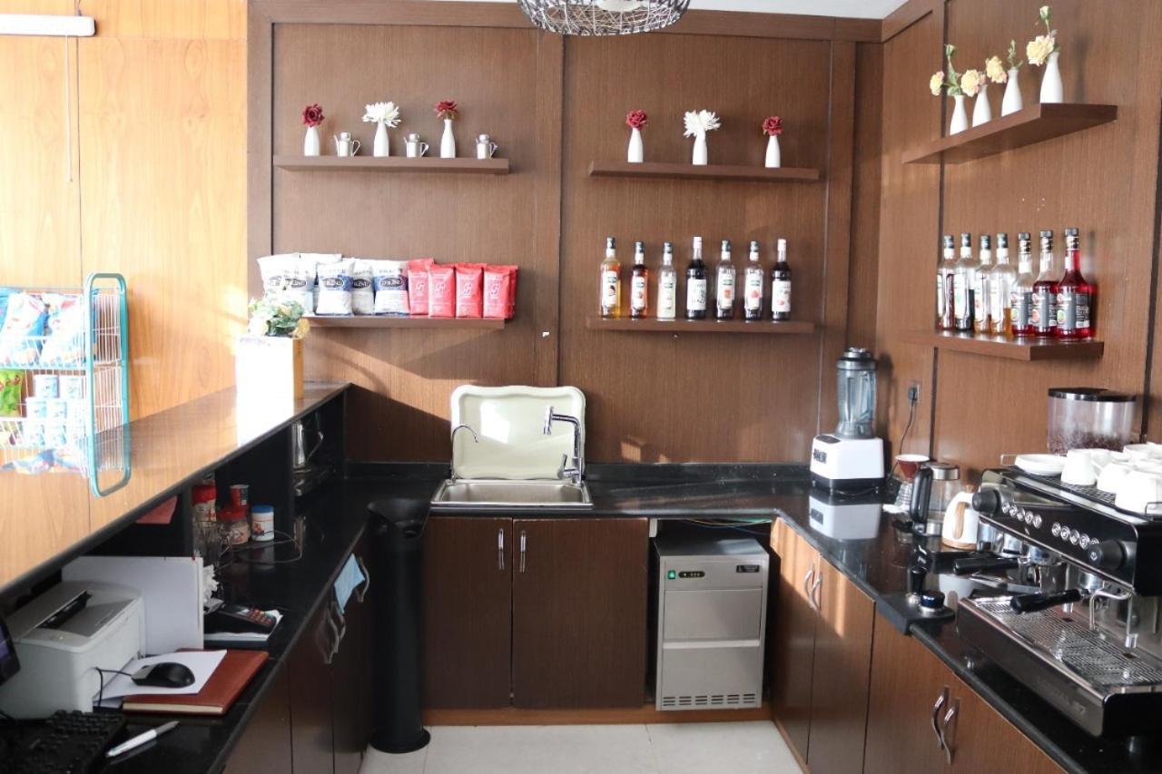 Crown Apartment *